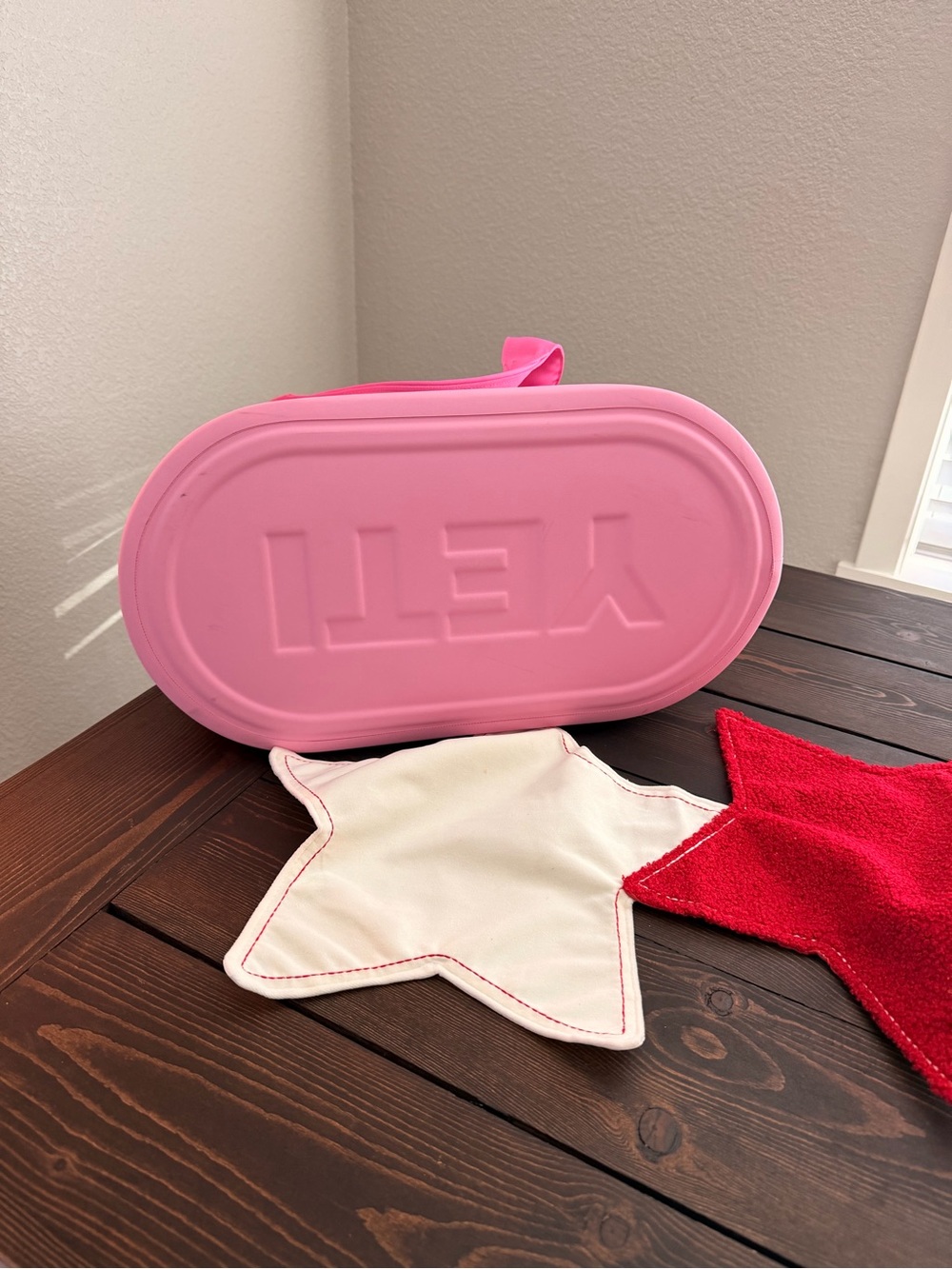 Yeti Pink & Cream Camino Tote Cooler - Picture 3 of 5